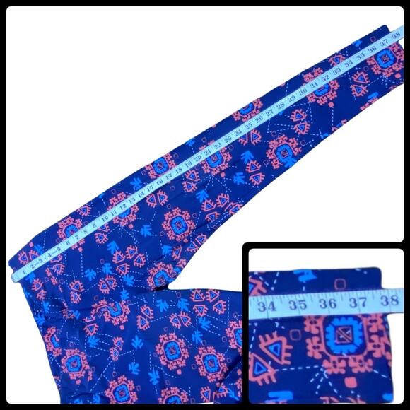 LulaRoe Tall & Curvy Leggings Blue & Pink with Light Blue Geometric Print - Picture 10 of 11